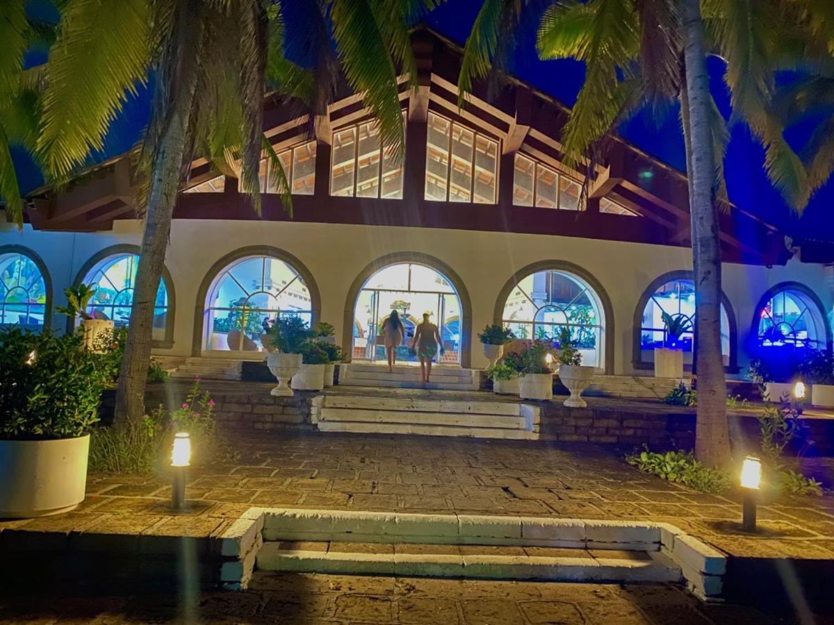 Hotel Tesoro Beach San Luis La Herradura Exterior photo