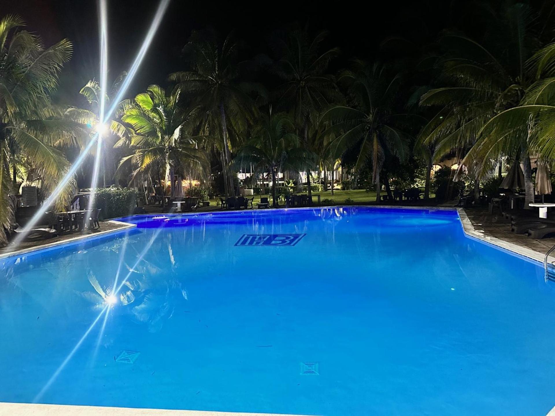 Hotel Tesoro Beach San Luis La Herradura Exterior photo