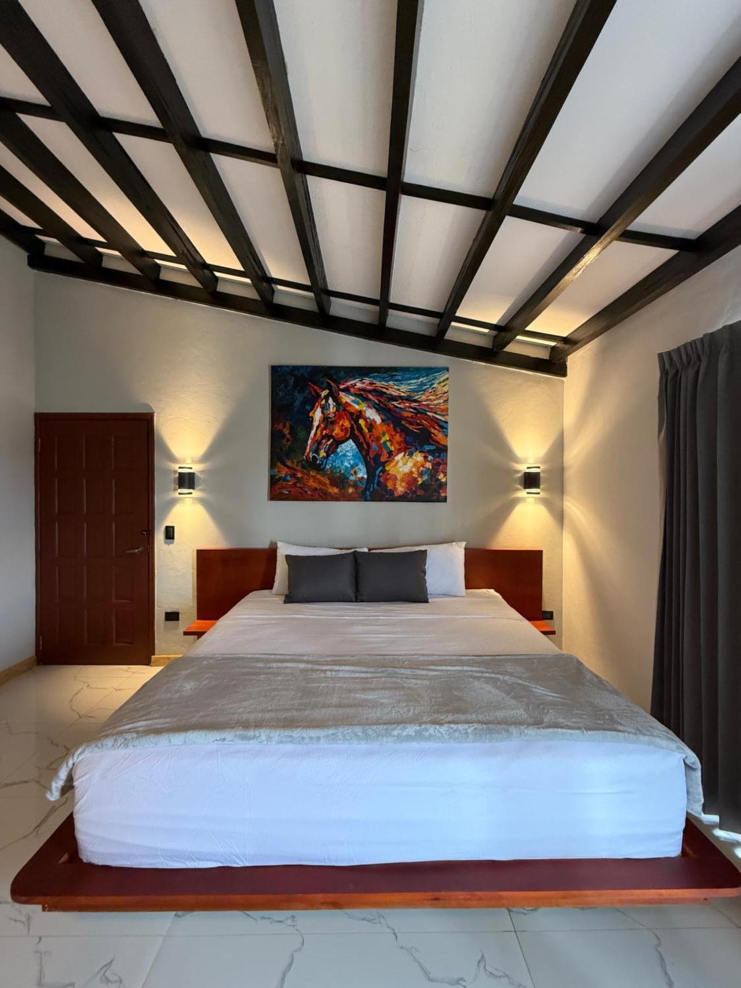 Hotel Tesoro Beach San Luis La Herradura Exterior photo