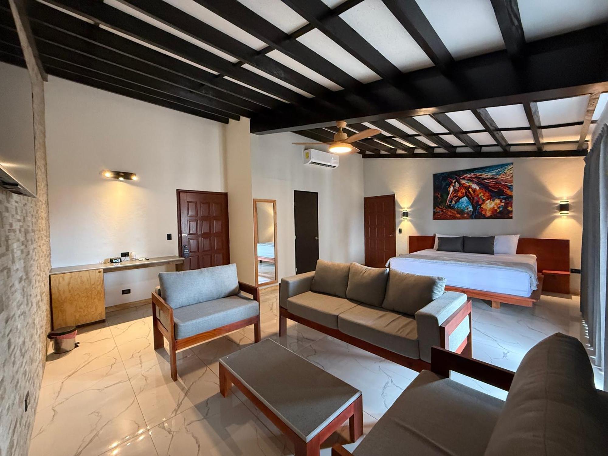 Hotel Tesoro Beach San Luis La Herradura Room photo